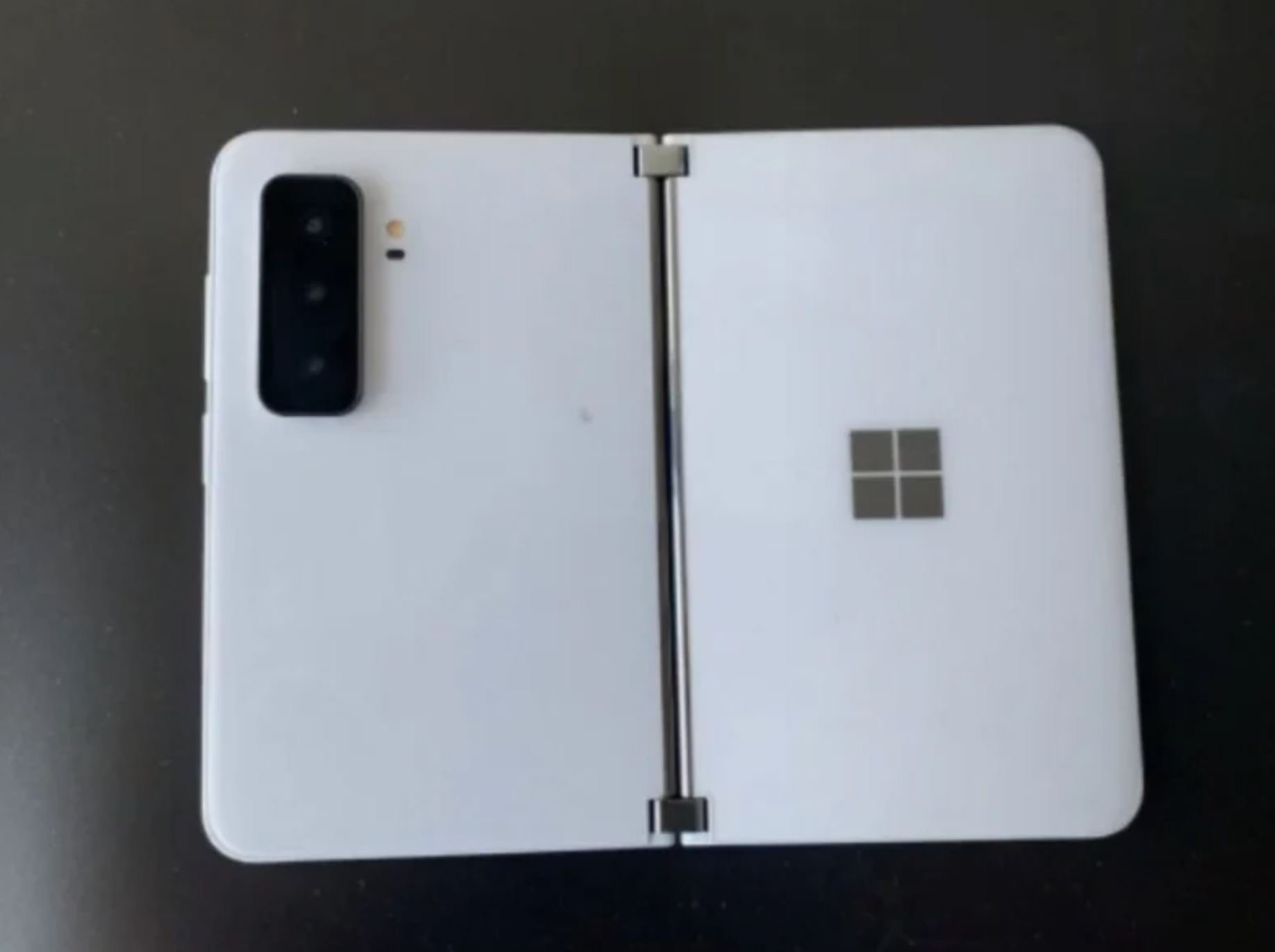 Microsoft-Surface-Duo-2